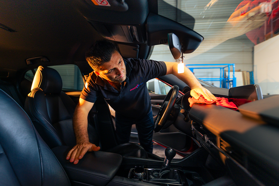 Auto interieurreiniging bij maarZeker